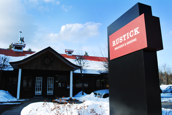Outside: Rustick - Brasserie & Auberge